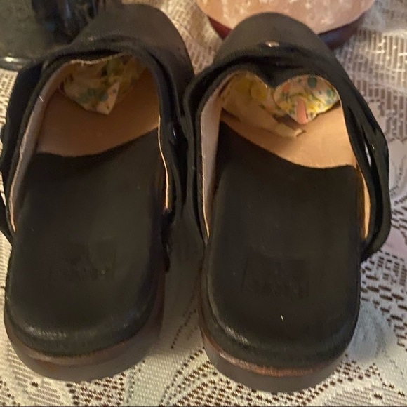 Frye Clogs Womens Size 5.5 Black Leather Clara Campus Studded Clogs - Picture 6 of 13